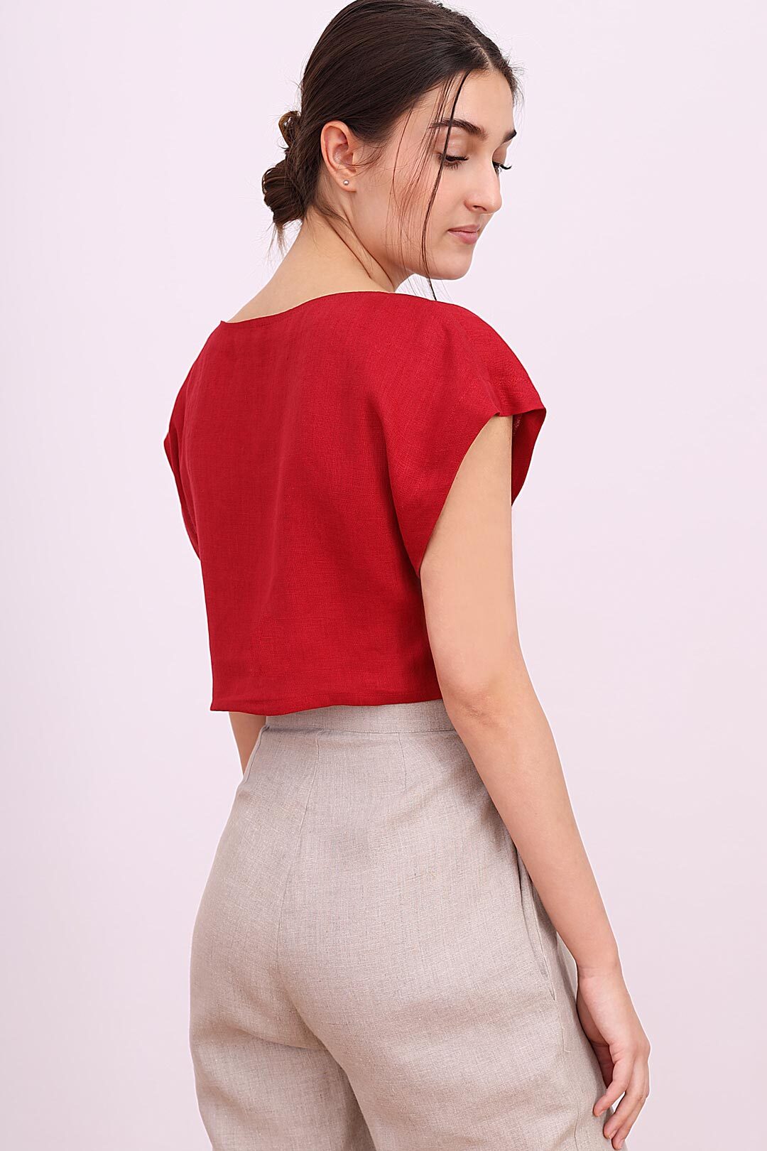 Short linen t-shirt slimming