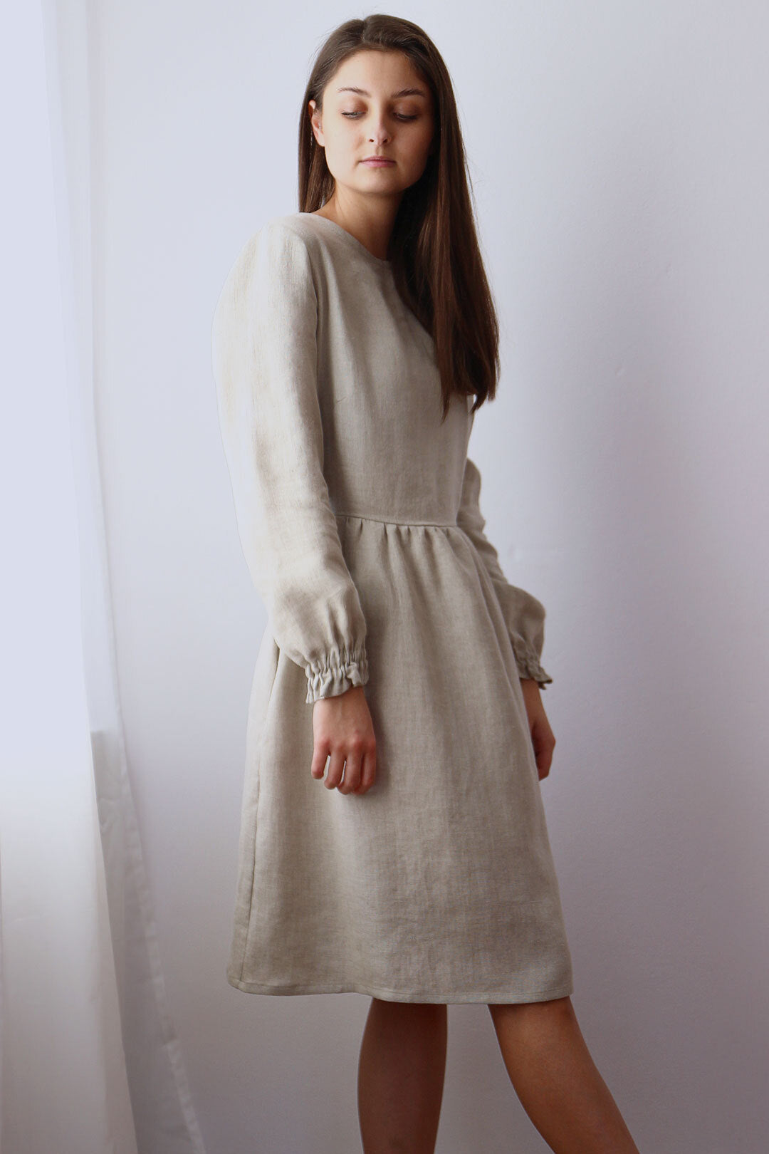 Linen dress with long sleeves